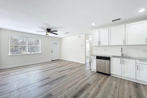 Casa en venta en Orlando, Florida, 2 dormitorios, 66.89 m2 № 2386591 - foto 12