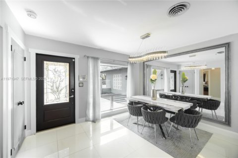 Villa ou maison à louer à Fort Lauderdale, Floride: 3 chambres, 169.36 m2 № 2042264 - photo 6