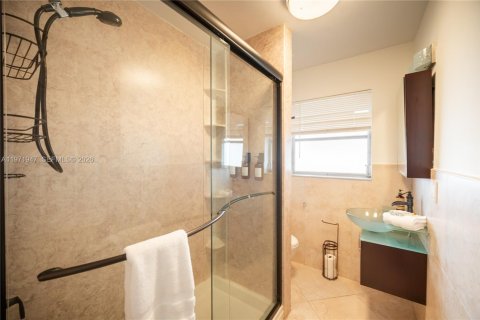 Villa ou maison à louer à Fort Lauderdale, Floride: 3 chambres, 169.36 m2 № 2042264 - photo 18