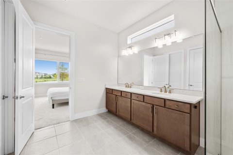 House in Wesley Chapel, Florida 4 bedrooms, 363.81 sq.m. № 1789888 - photo 15