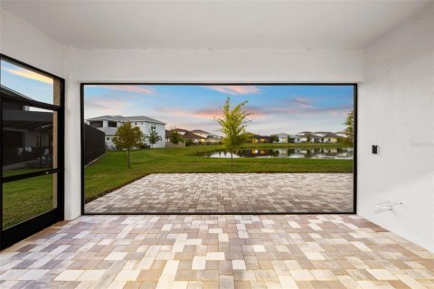 House in Wesley Chapel, Florida 4 bedrooms, 363.81 sq.m. № 1789888 - photo 30