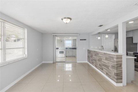 Villa ou maison à vendre à Port Richey, Floride: 2 chambres, 98.76 m2 № 2218256 - photo 14