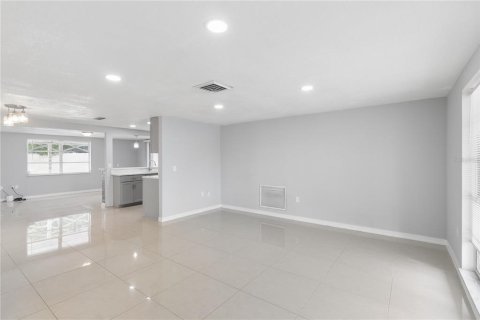 Villa ou maison à vendre à Port Richey, Floride: 2 chambres, 98.76 m2 № 2218256 - photo 10