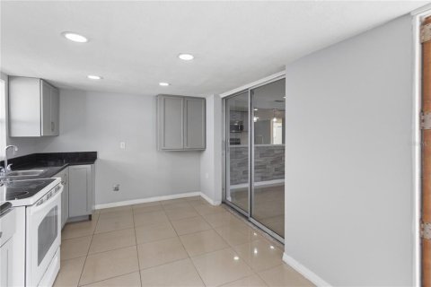 Villa ou maison à vendre à Port Richey, Floride: 2 chambres, 98.76 m2 № 2218256 - photo 17