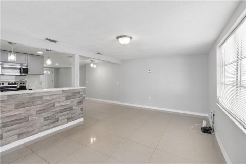 Villa ou maison à vendre à Port Richey, Floride: 2 chambres, 98.76 m2 № 2218256 - photo 15