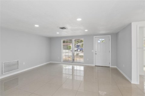 Villa ou maison à vendre à Port Richey, Floride: 2 chambres, 98.76 m2 № 2218256 - photo 13