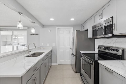 Villa ou maison à vendre à Port Richey, Floride: 2 chambres, 98.76 m2 № 2218256 - photo 12