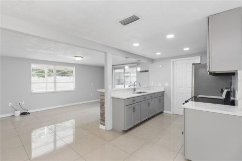 Villa ou maison à vendre à Port Richey, Floride: 2 chambres, 98.76 m2 № 2218256 - photo 11