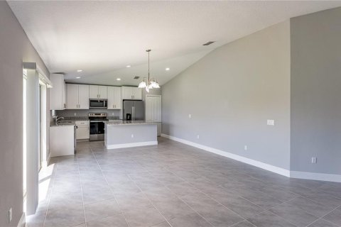 Casa en alquiler en Kissimmee, Florida, 4 dormitorios, 151.8 m2 № 1880835 - foto 3