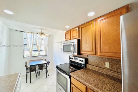 Copropriété à vendre à Tamarac, Floride: 2 chambres, 95.69 m2 № 2005711 - photo 10