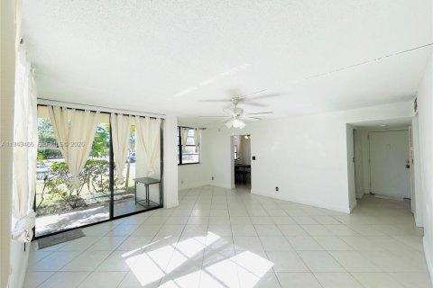 Copropriété à vendre à Tamarac, Floride: 2 chambres, 95.69 m2 № 2005711 - photo 7