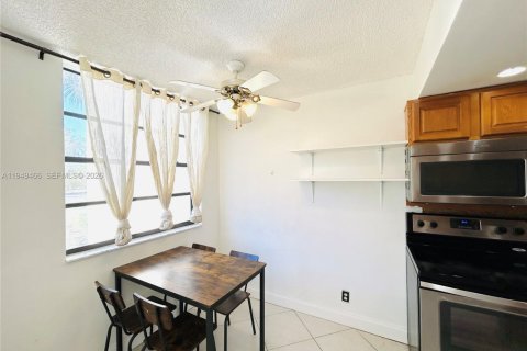 Copropriété à vendre à Tamarac, Floride: 2 chambres, 95.69 m2 № 2005711 - photo 9