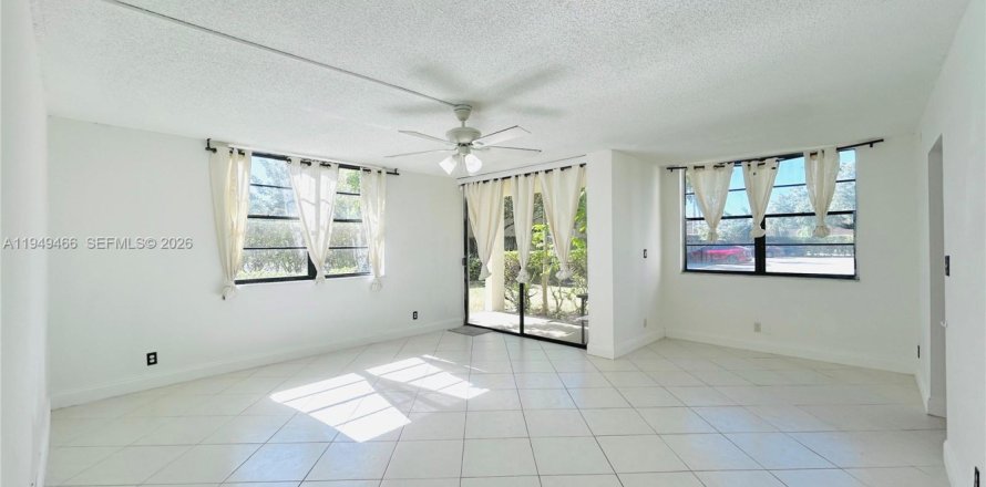 Condo à Tamarac, Floride, 2 chambres  № 2005711