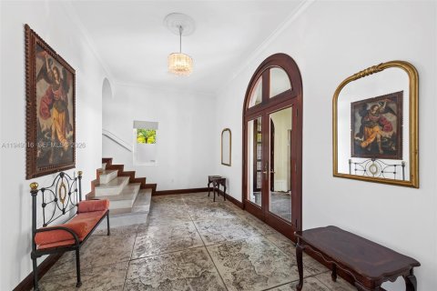 Villa ou maison à vendre à Miami, Floride: 6 chambres, 392.23 m2 № 2153027 - photo 7