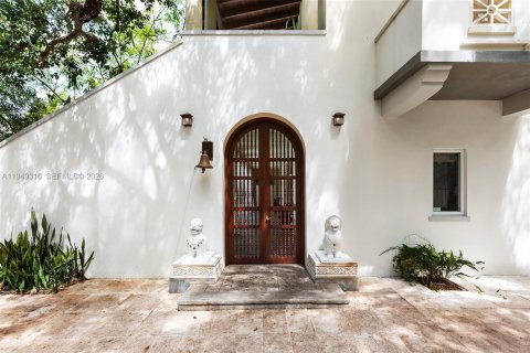 Villa ou maison à vendre à Miami, Floride: 6 chambres, 392.23 m2 № 2153027 - photo 2