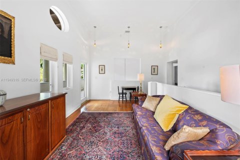 Villa ou maison à vendre à Miami, Floride: 6 chambres, 392.23 m2 № 2153027 - photo 25