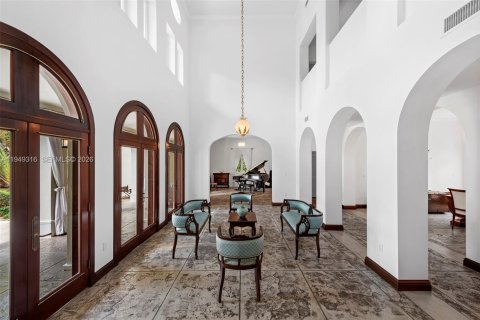 Villa ou maison à vendre à Miami, Floride: 6 chambres, 392.23 m2 № 2153027 - photo 9