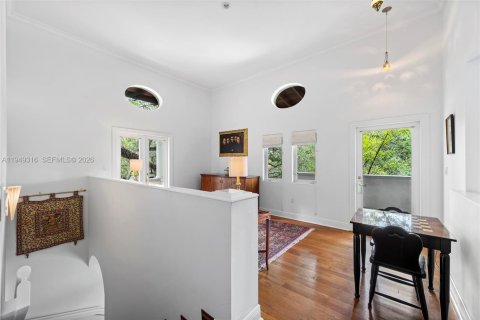 Villa ou maison à vendre à Miami, Floride: 6 chambres, 392.23 m2 № 2153027 - photo 23