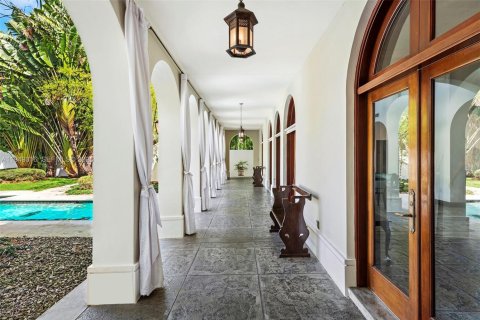 Villa ou maison à vendre à Miami, Floride: 6 chambres, 392.23 m2 № 2153027 - photo 22
