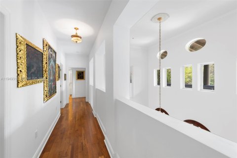 Villa ou maison à vendre à Miami, Floride: 6 chambres, 392.23 m2 № 2153027 - photo 29