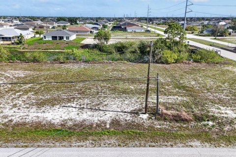 Immobilier commercial à Cape Coral, Floride № 2158337