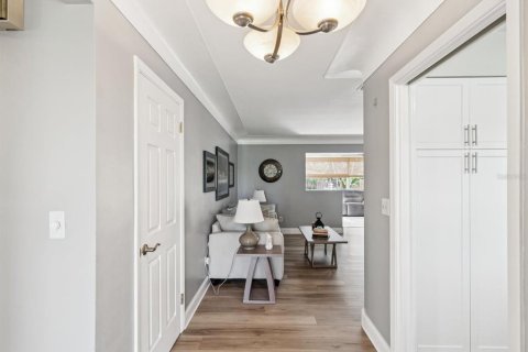 Casa en venta en Largo, Florida, 3 dormitorios, 167.6 m2 № 1823223 - foto 5