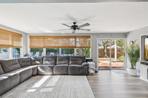 Casa en venta en Largo, Florida, 3 dormitorios, 167.6 m2 № 1823223 - foto 14