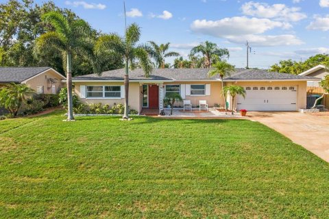 Casa en venta en Largo, Florida, 3 dormitorios, 167.6 m2 № 1823223 - foto 1