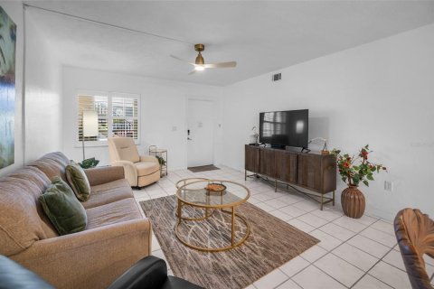 Copropriété à vendre à Englewood, Floride: 2 chambres, 98.1 m2 № 2380651 - photo 10