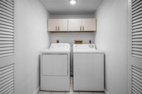 Copropriété à vendre à Englewood, Floride: 2 chambres, 98.1 m2 № 2380651 - photo 28