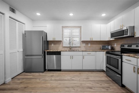 Copropriété à vendre à Englewood, Floride: 2 chambres, 98.1 m2 № 2380651 - photo 13