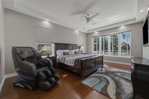 Casa en venta en Tampa, Florida, 5 dormitorios, 335.84 m2 № 2419603 - foto 18