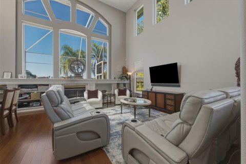 Casa en venta en Tampa, Florida, 5 dormitorios, 335.84 m2 № 2419603 - foto 13