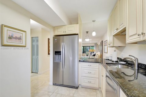 Condo in South Palm Beach, Florida, 2 bedrooms  № 2069103 - photo 8