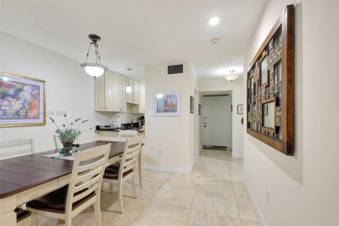 Condo in South Palm Beach, Florida, 2 bedrooms  № 2069103 - photo 7