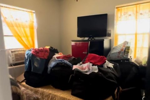 House in Miami, Florida 2 bedrooms, 60.39 sq.m. № 2055638 - photo 8