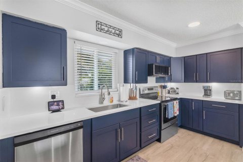 House in Englewood, Florida 3 bedrooms, 301.93 sq.m. № 1903502 - photo 18