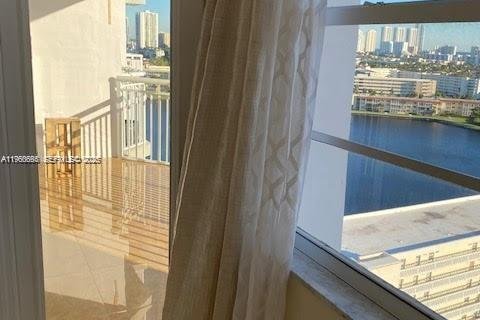 Condo in Aventura, Florida, 3 bedrooms № 2081329 - photo 8