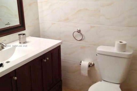 Condo in Aventura, Florida, 3 bedrooms № 2081329 - photo 12