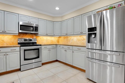 Townhouse in Boca Raton, Florida 3 bedrooms, 193.05 sq.m. № 2251558 - photo 27