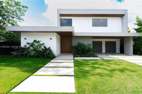 Villa ou maison à vendre à Miami, Floride: 6 chambres, 429.77 m2 № 2027125 - photo 3