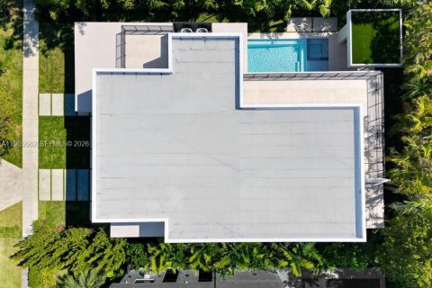 Villa ou maison à vendre à Miami, Floride: 6 chambres, 429.77 m2 № 2027125 - photo 5
