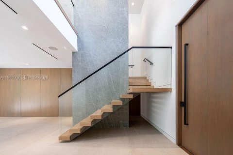 Villa ou maison à vendre à Miami, Floride: 6 chambres, 429.77 m2 № 2027125 - photo 7