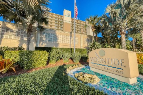 Condo in New Smyrna Beach, Florida, 3 bedrooms  № 1843159 - photo 4