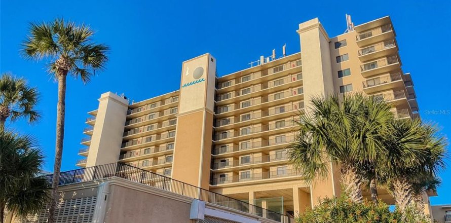 Condo in New Smyrna Beach, Florida, 3 bedrooms № 1843159