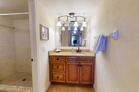Condo in New Smyrna Beach, Florida, 3 bedrooms  № 1843159 - photo 20