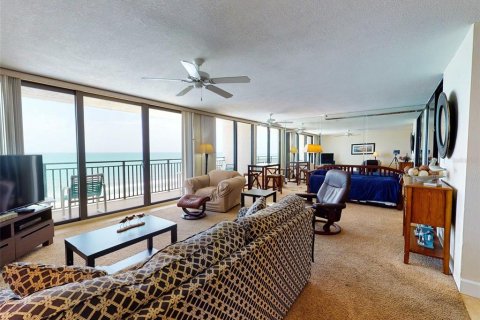 Condo in New Smyrna Beach, Florida, 3 bedrooms  № 1843159 - photo 26