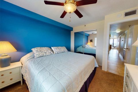 Condo in New Smyrna Beach, Florida, 3 bedrooms  № 1843159 - photo 12