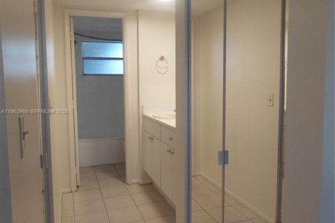 Condominio en venta en Davie, Florida, 1 dormitorio, 87.33 m2 № 1990642 - foto 12