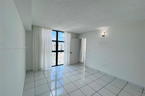 Condominio en alquiler en Miami, Florida, 2 dormitorios, 84.54 m2 № 2171357 - foto 11